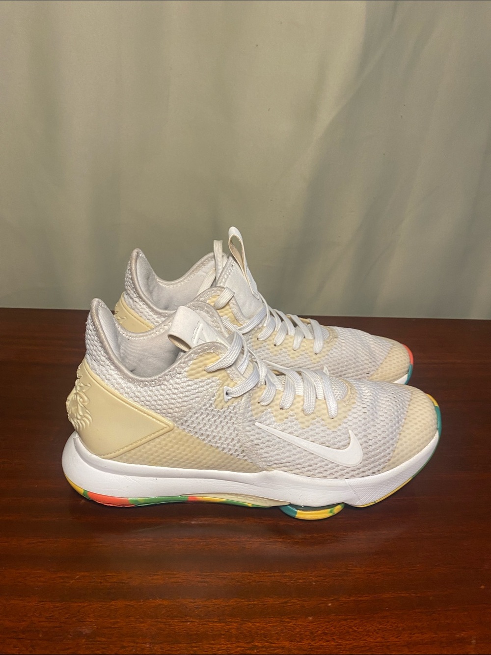 Nike LeBron Witness 4 EP White Muti-Camo Athletic Basketball Shoes Mens size 9